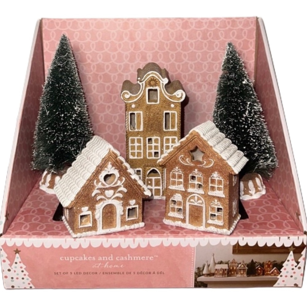 Cupcakes & Cashmere 5pc LED Gingerbread Christmas Village Set